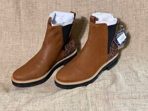Tom's Women's Size 9 Dakota Water Resistant Leopard Print Boots Dark Ember